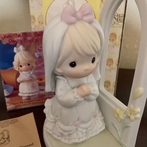 Precious Moments Figurine